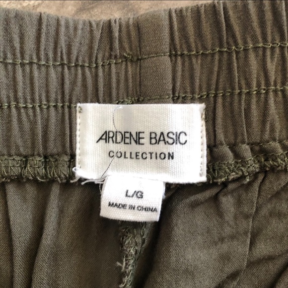 Ardene's Green Loose Jogger Pant - Picture 6 of 6